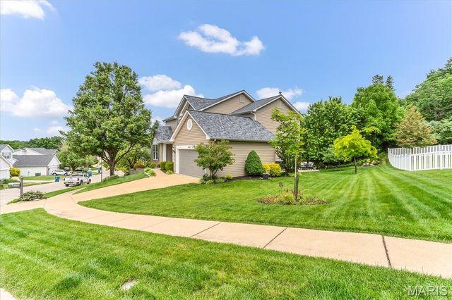 5522 Bellemeade Trail Court, St Louis, MO 63129
