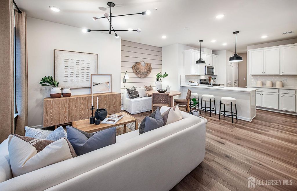 35 Tuckman Drive, South Brunswick, NJ 08852