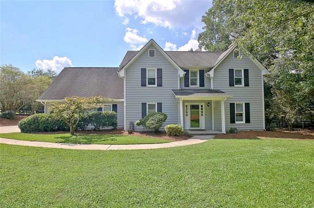 250 E Crestwood E Road, Tyrone, GA 30290