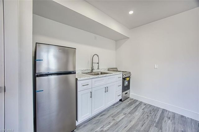 226 Fairweather LN, Fort Myers Beach, FL 33931