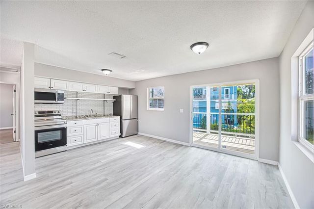 226 Fairweather LN, Fort Myers Beach, FL 33931