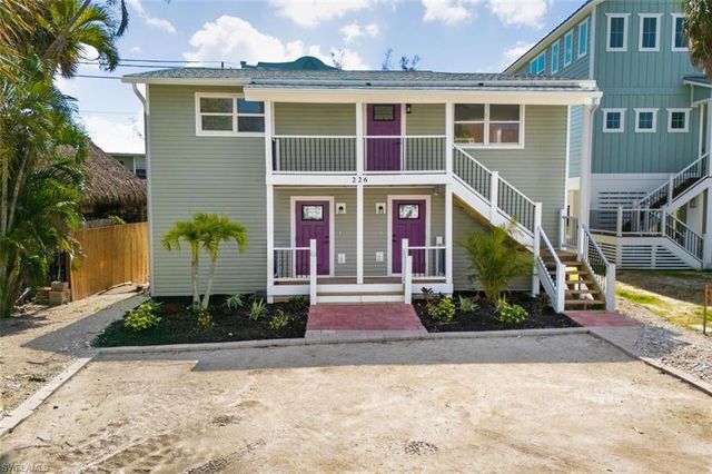 226 Fairweather LN, Fort Myers Beach, FL 33931