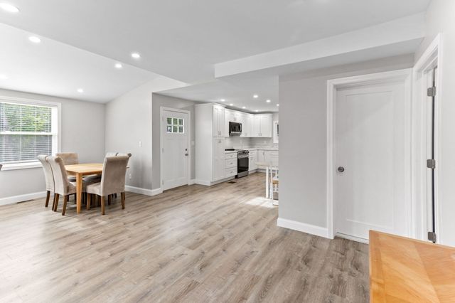 188 Page St, Avon, MA 02322
