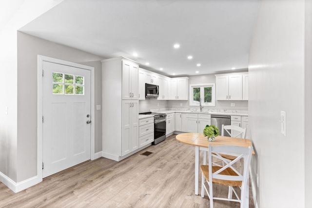 188 Page St, Avon, MA 02322