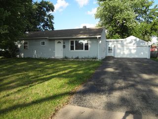 210 Caddy Avenue, Carpentersville, IL 60110