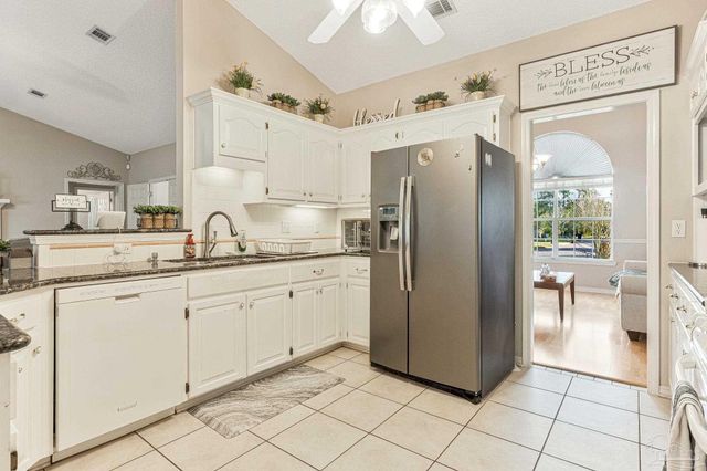 5371 Stafford Cir, Pace, FL 32571