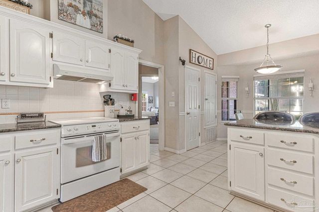 5371 Stafford Cir, Pace, FL 32571