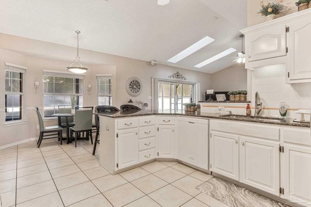 5371 Stafford Cir, Pace, FL 32571