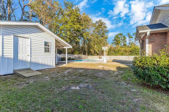 5371 Stafford Cir, Pace, FL 32571