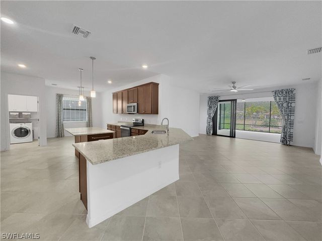 3198 Altimira DR, Fort Myers, FL 33905