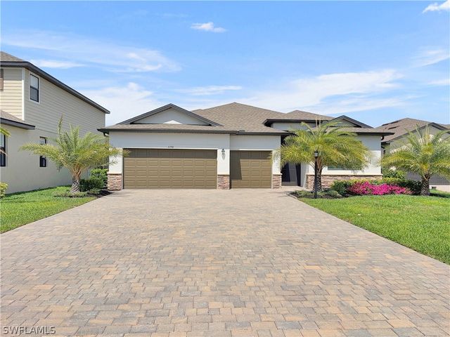 3198 Altimira DR, Fort Myers, FL 33905