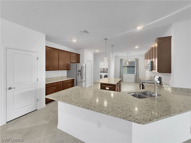 3198 Altimira DR, Fort Myers, FL 33905