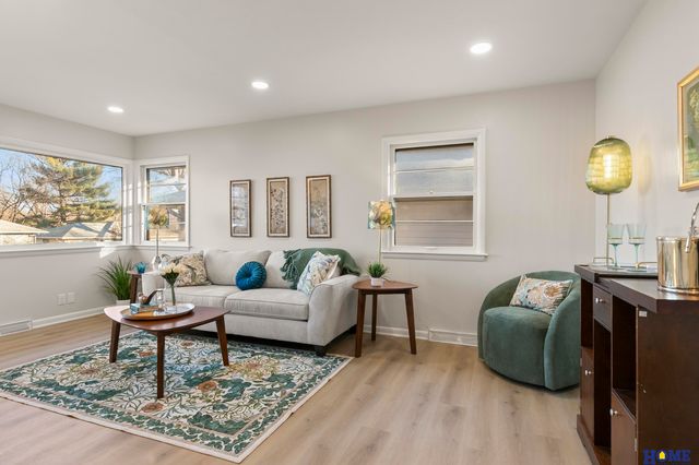 4341 S 45th Street, Lincoln, NE 68516