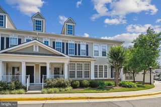 43074 OLD GALLIVAN TER, Ashburn, VA 20147