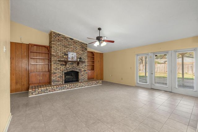 402 Wellington Court, Shreveport, LA 71115