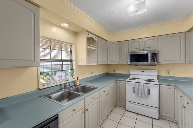 402 Wellington Court, Shreveport, LA 71115