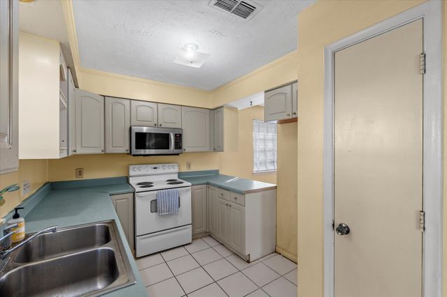 402 Wellington Court, Shreveport, LA 71115