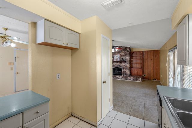 402 Wellington Court, Shreveport, LA 71115