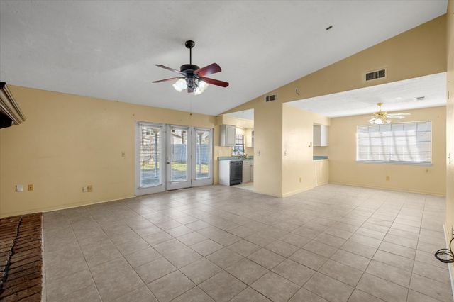 402 Wellington Court, Shreveport, LA 71115