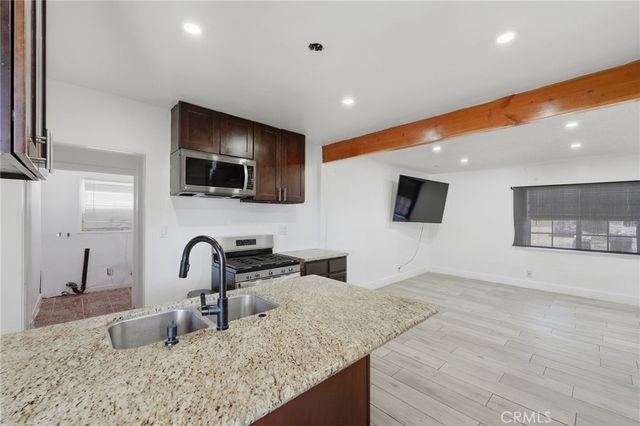 725 S Taper, Compton, CA 90220