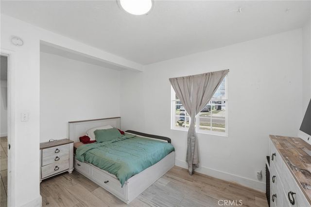 725 S Taper, Compton, CA 90220
