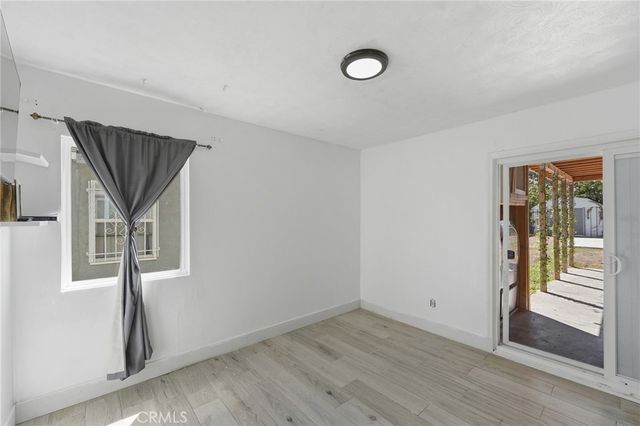 725 S Taper, Compton, CA 90220