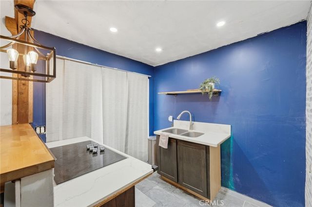 725 S Taper, Compton, CA 90220