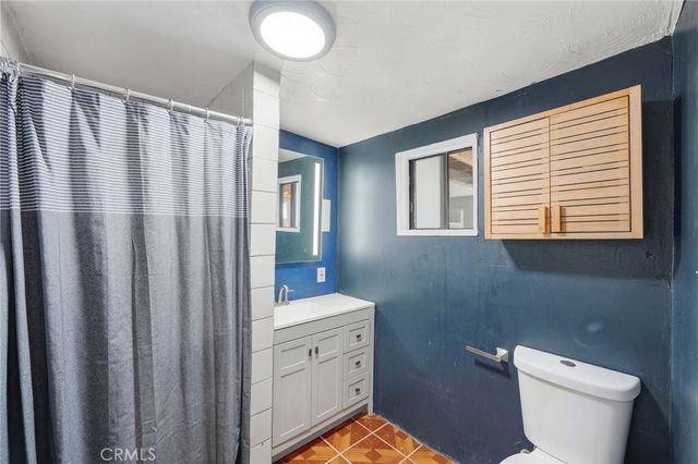 725 S Taper, Compton, CA 90220