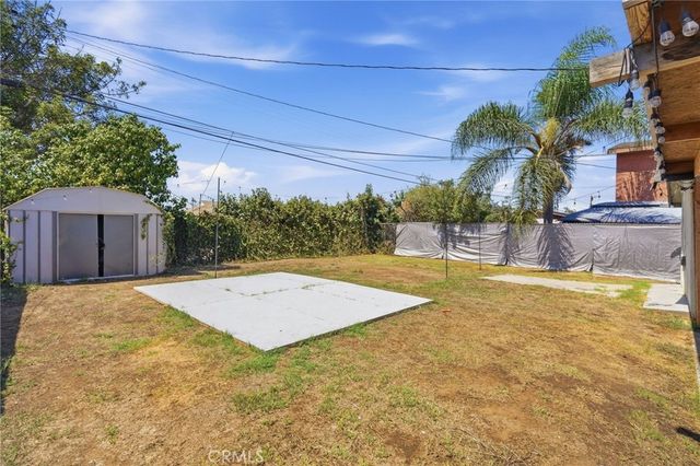 725 S Taper, Compton, CA 90220