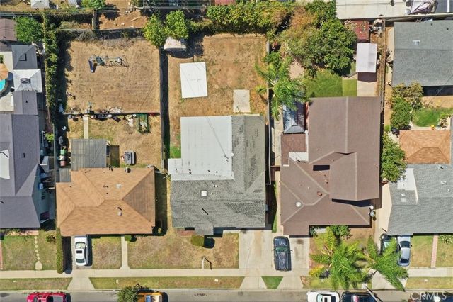 725 S Taper, Compton, CA 90220