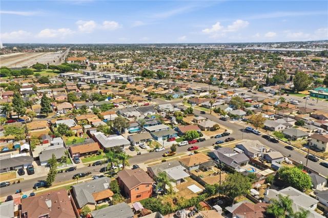 725 S Taper, Compton, CA 90220