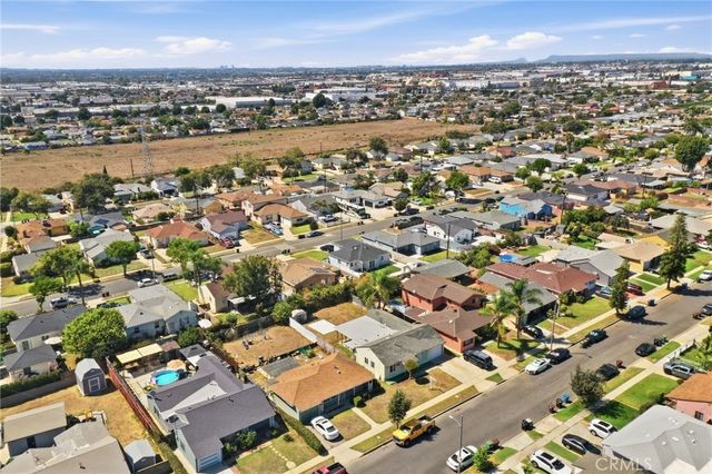 725 S Taper, Compton, CA 90220
