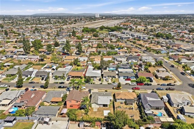 725 S Taper, Compton, CA 90220