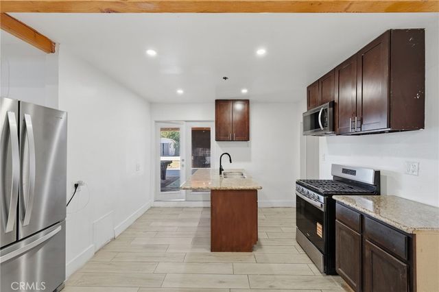 725 S Taper, Compton, CA 90220