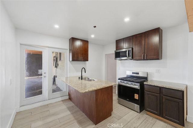 725 S Taper, Compton, CA 90220