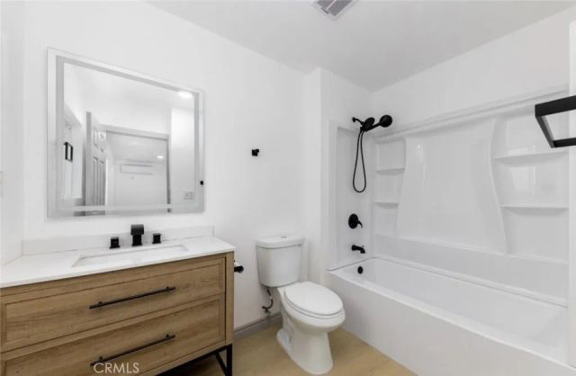 10 W Trafford Street, Long Beach, CA 90805