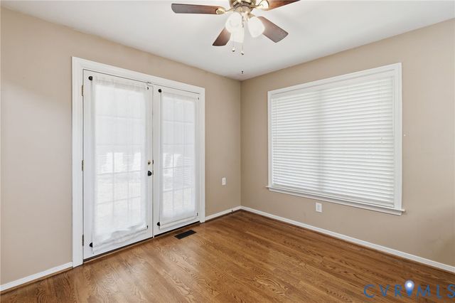 5215 Lippingham Ln, Chester, VA 23831