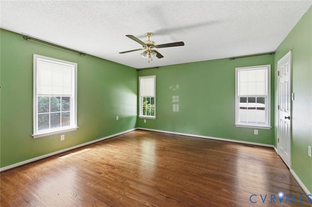 5215 Lippingham Ln, Chester, VA 23831