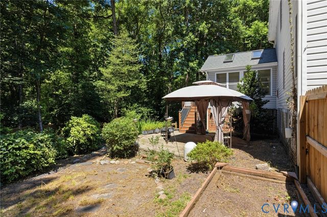 5215 Lippingham Ln, Chester, VA 23831