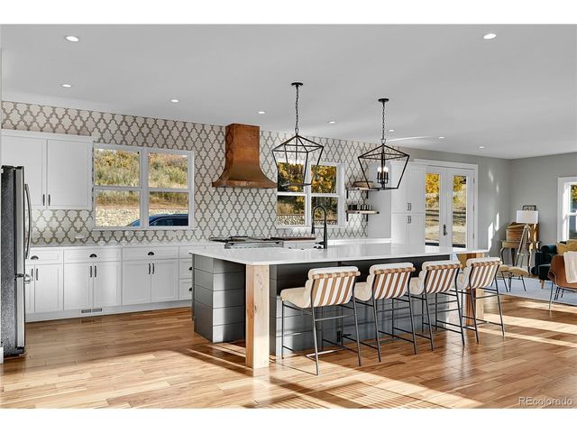 810 N Perry Park Rd, Sedalia, CO 80135