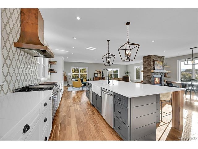 810 N Perry Park Rd, Sedalia, CO 80135