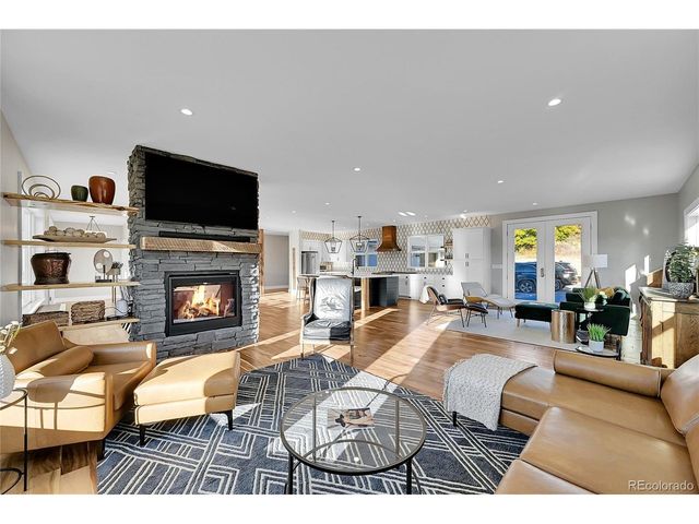 810 N Perry Park Rd, Sedalia, CO 80135