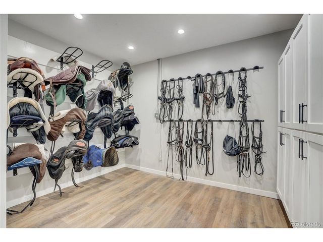 810 N Perry Park Rd, Sedalia, CO 80135