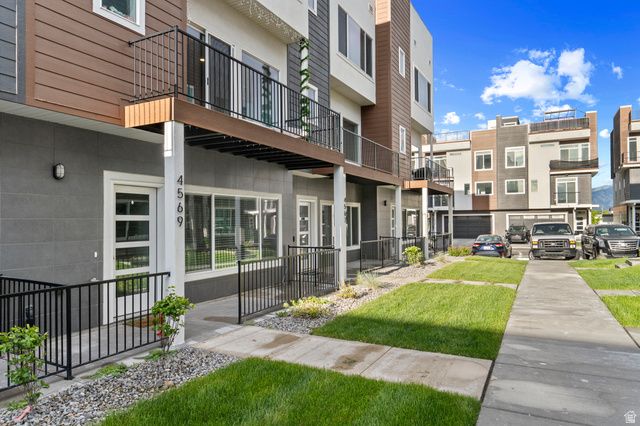 4569 W PLEASANT CT, West Valley City, UT 84120