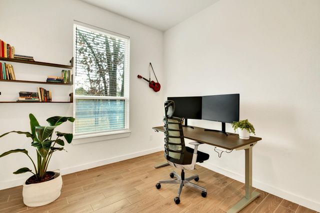 325 Great Hills Drive, Montgomery, TX 77316