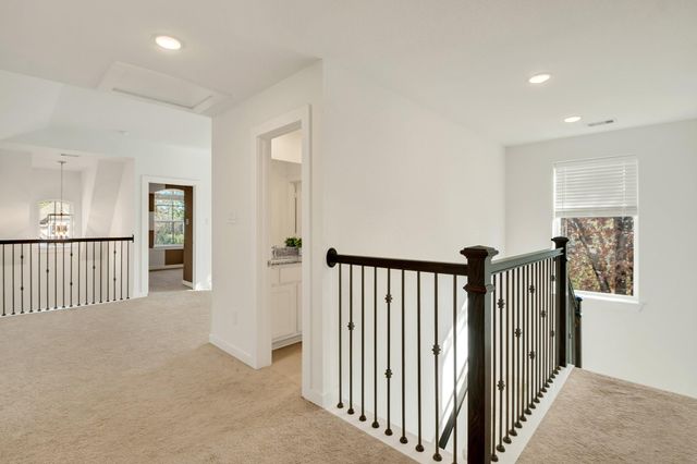 325 Great Hills Drive, Montgomery, TX 77316