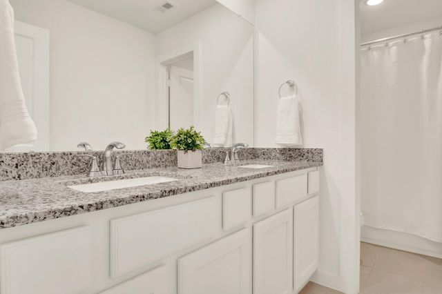 325 Great Hills Drive, Montgomery, TX 77316