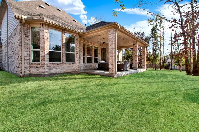 325 Great Hills Drive, Montgomery, TX 77316