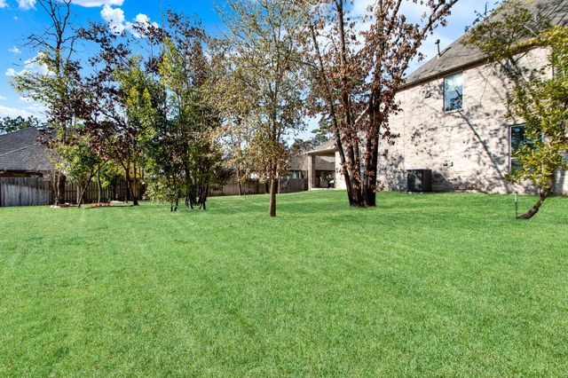 325 Great Hills Drive, Montgomery, TX 77316