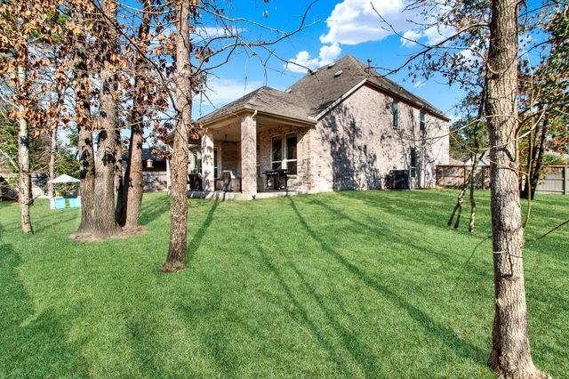 325 Great Hills Drive, Montgomery, TX 77316